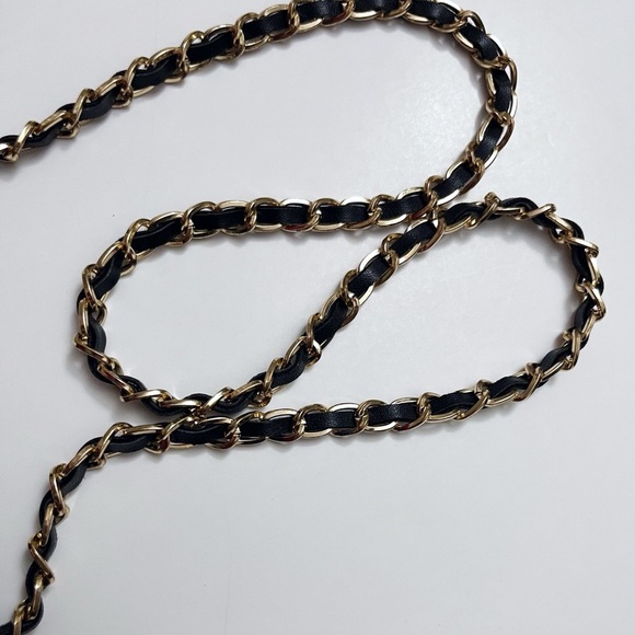 Bebe Faux Leather Quilted Black Chevron Crossbody Bag - Picture 5 of 12